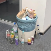 Anonymes Flaschenhort 